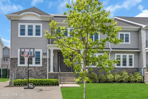 109 Northfield Dr, Lakewood, NJ 08701