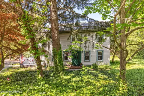 32 Sears Ave, Atlantic Highlands, NJ 07716