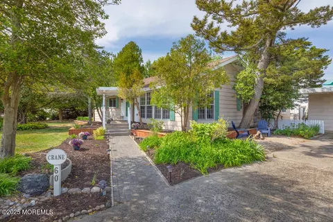 60 Holly Dr, Long Beach Township, NJ 08008