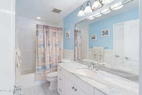 Bath - 764 Reed Rd, Jackson, NJ 08527 photo 1 of 5