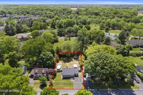 38 Edgemere Ave, Plainsboro, NJ 08536