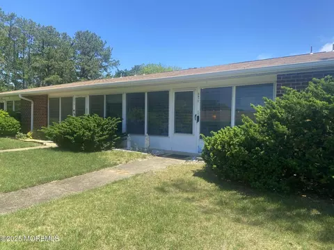 897 Inverness Ct # C, Lakewood, NJ 08701