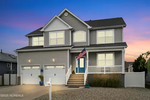 629 Beachwood Ave, Toms River, NJ 08753