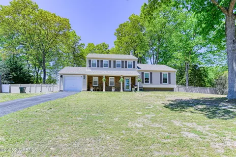 5 Bock Blvd, Howell, NJ 07731