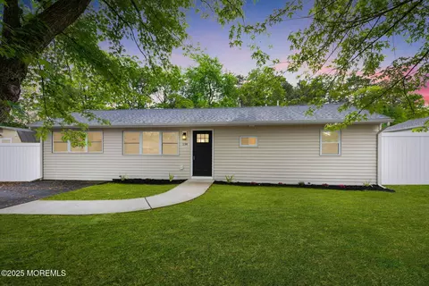 138 Stephan Rd, Brick, NJ 08724