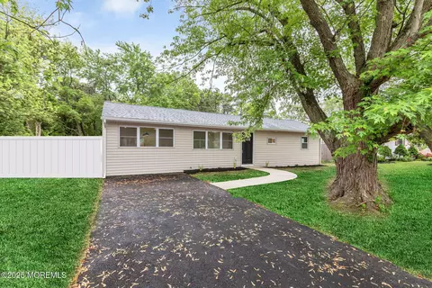 138 Stephan Rd, Brick, NJ 08724 photo 4