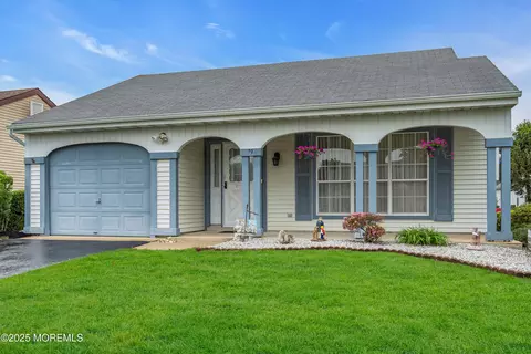 79 Mansfield Ave, Manchester, NJ 08759