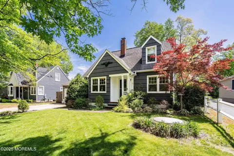 36 New St, Colts Neck, NJ 07722