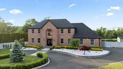 489 E Freehold Rd, Freehold, NJ 07728