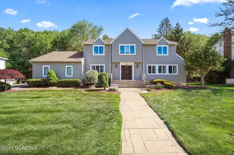 25 Westbrook Dr, Morganville, NJ 07751