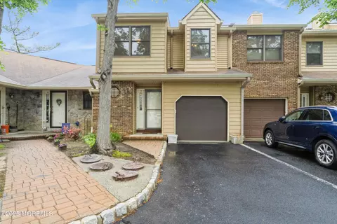 7 Pimlico Ct, West Long Branch, NJ 07764
