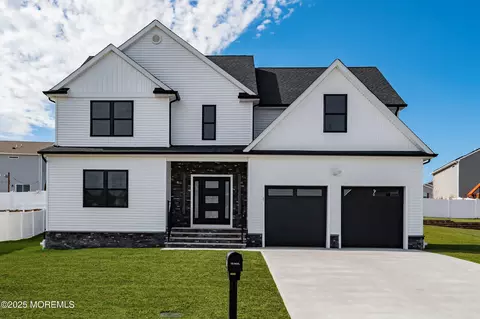 21 Fullrigger Ave, Barnegat, NJ 08005