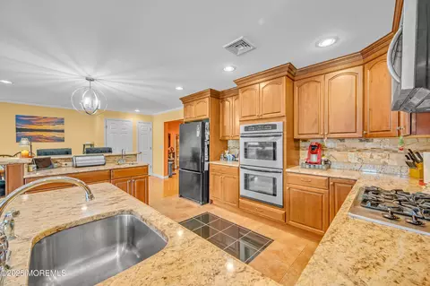 255 Cherokee Trl, Forked River, NJ 08731 photo 12
