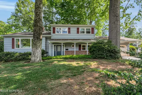 128 Jumping Brook Rd, Lincroft, NJ 07738