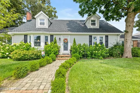 129 Foster Rd, Toms River, NJ 08753