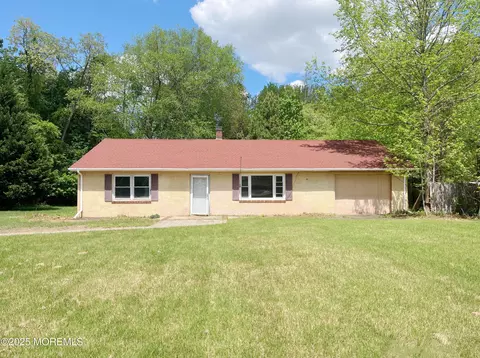 63 Texas Rd, Monroe, NJ 08831