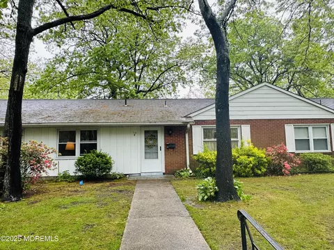 90 Buckingham Dr # C, Lakewood, NJ 08701