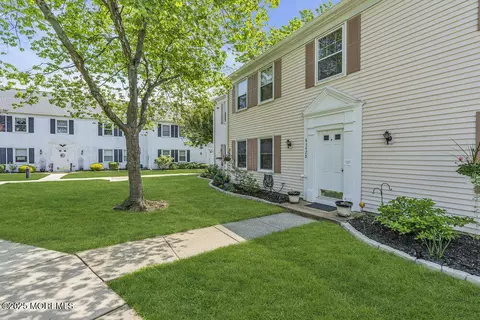 342 Narragansett Ln #342O, Monroe, NJ 08831