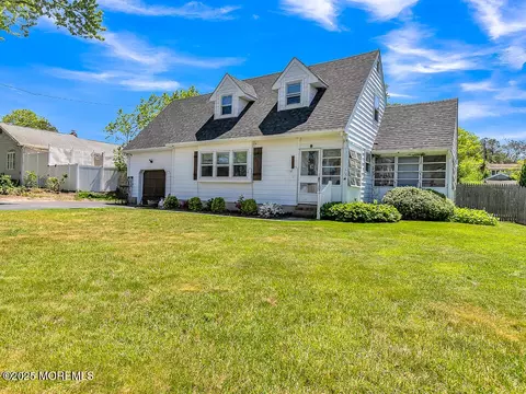 1151 Treasure Ave, Manahawkin, NJ 08050