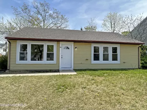 94 Windward Dr, Barnegat, NJ 08005