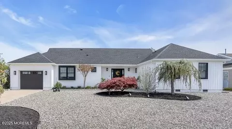 49 Edith Ct, Toms River, NJ 08753