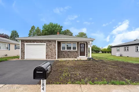 184 Bonaire Dr, Toms River, NJ 08757