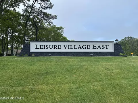 1056 Argyll Cir # A, Lakewood, NJ 08701