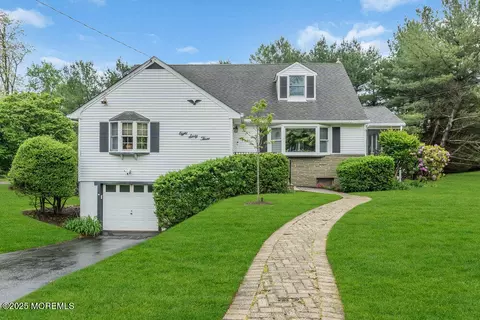 863 Holmdel Rd, Holmdel, NJ 07733