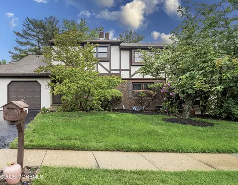 21 Hampton Way #1621, Sayreville, NJ 08872