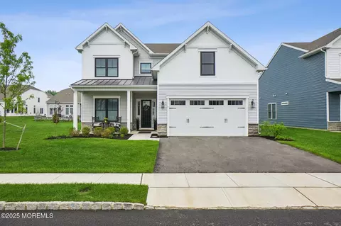 57 Pasture Dr, Farmingdale, NJ 07727