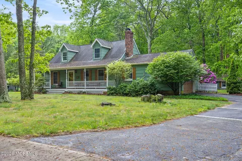 19 Kenyon Dr, Plumsted, NJ 08533
