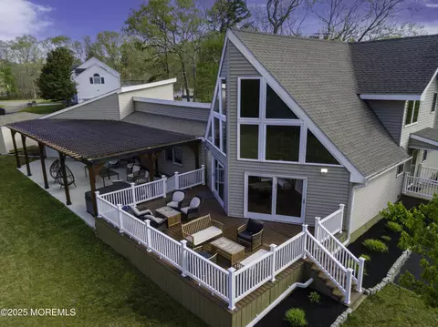 328 E Pleasant Grove Rd, Jackson, NJ 08527