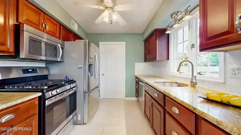 230 Christoffer Ter, Toms River, NJ 08753