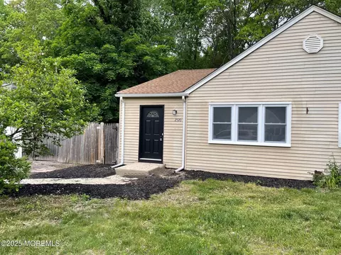 2520 Lexington Ct, Jackson, NJ 08527