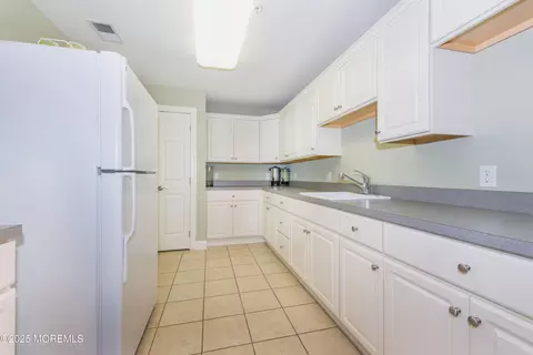 Kitchen - 183 Liddle Ave, Edison, NJ 08837 photo 1 of 1