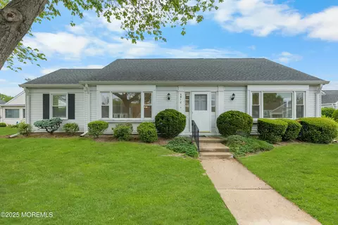 381 Old Nassau Rd # C, Monroe, NJ 08831