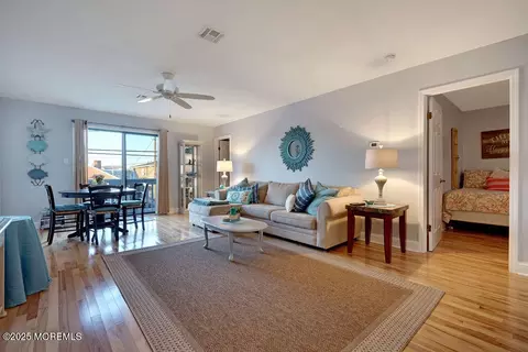 2101 Grand Central Ave #3, Lavallette, NJ 08735
