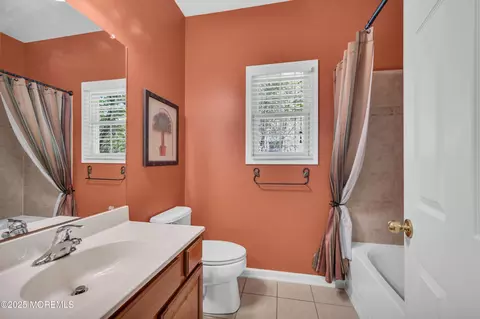 Bath - 5 Trumbull Ct, Jackson, NJ 08527 photo 4 of 5