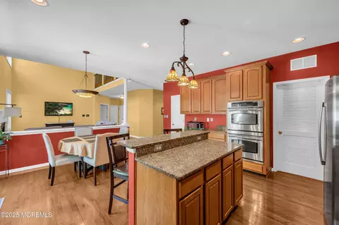Kitchen - 5 Trumbull Ct, Jackson, NJ 08527 photo 4 of 4