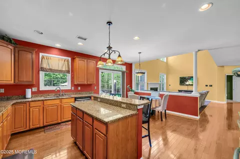 Kitchen - 5 Trumbull Ct, Jackson, NJ 08527 photo 3 of 4