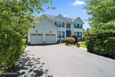 5 Nelson Dr, Barnegat, NJ 08005