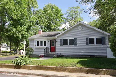 20 Salisbury Ave, North Middletown, NJ 07748