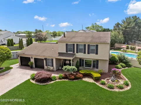 7 Carlisle Ct, Hazlet, NJ 07730