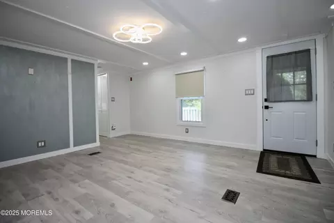 Living - 41 Eagle Dr, Whiting, NJ 08759 photo 2 of 3