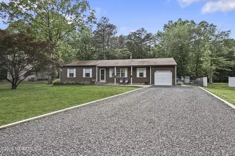 342 Diamond Rd, Jackson, NJ 08527