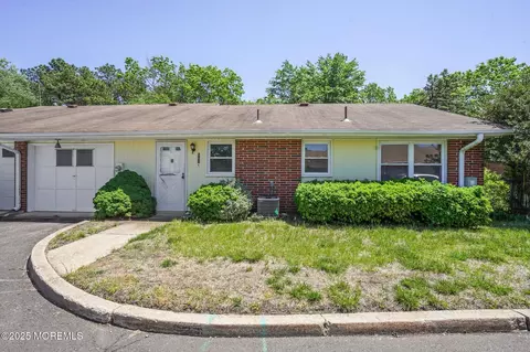 341 Canterbury Ct #A, Lakewood, NJ 08701