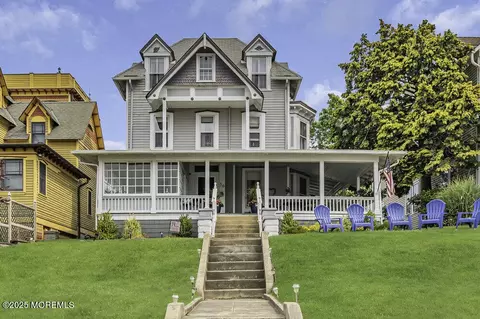 56 River Ave, Island Heights, NJ 08732