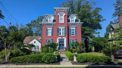 130 Main St, Keyport, NJ 07735