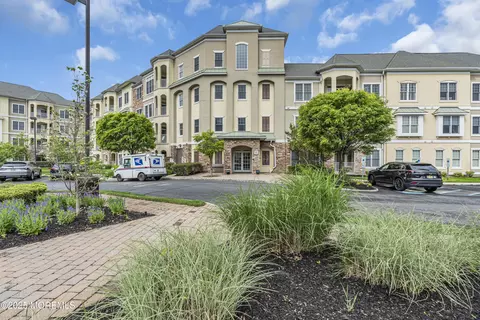 2210 Xanadu Ln, Wall, NJ 07719