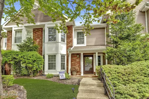 43 Woodledge Ct, Rockaway, NJ 07866